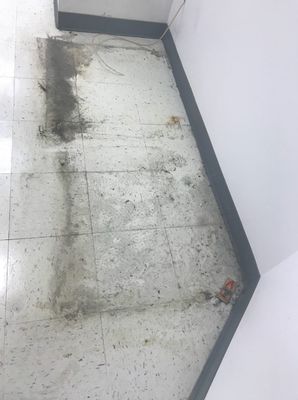 Before & After Floor Stripping & Waxing in Huntersville, NC (2)